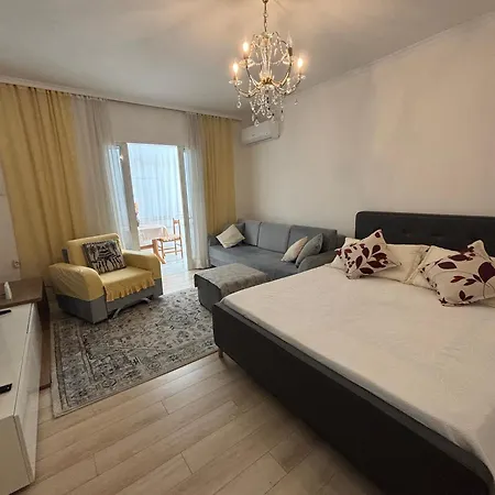 Apartment In Tirana Center Exterior photo