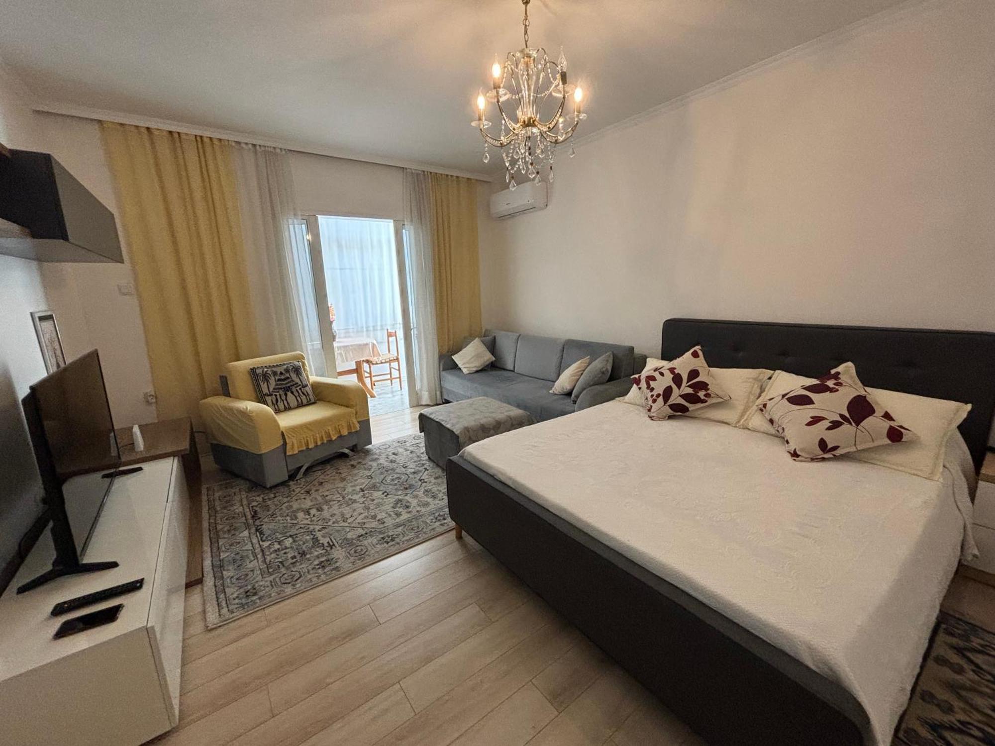 In Center Apartment *